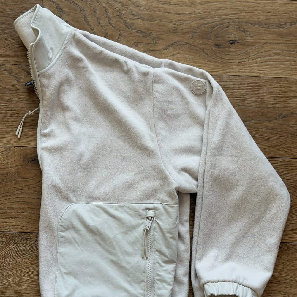 Vuori Women's Aspen Salt Color Half Zip Pullover Size: XS - Picture 4 of 14